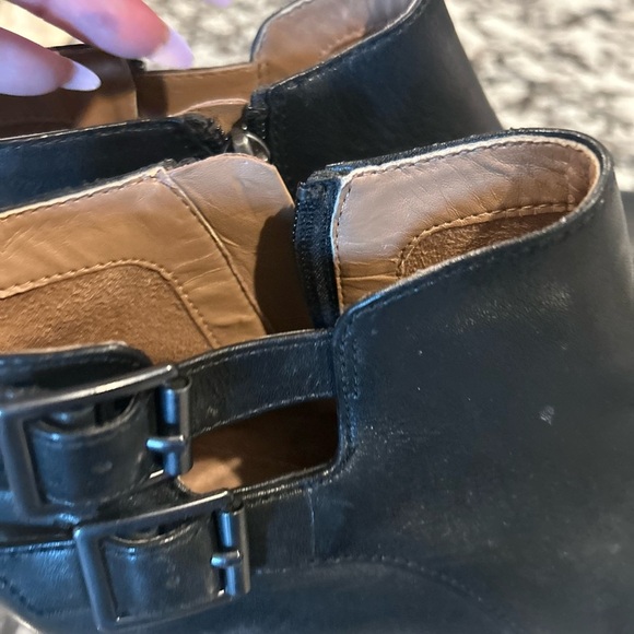 Clarks Black Leather Ankle Booties - Picture 3 of 4